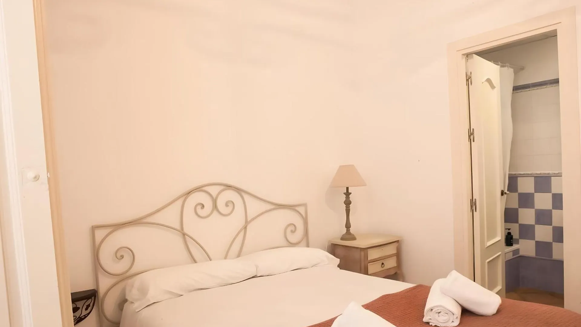 Romantico, Tranquilo, Centrico Siviglia 0*,